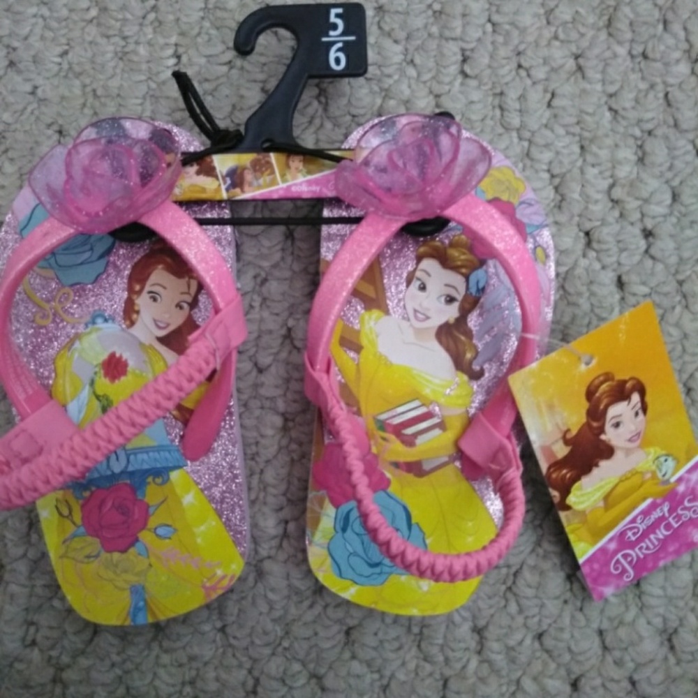 💗NWT! Disney's Belle sandals 💗